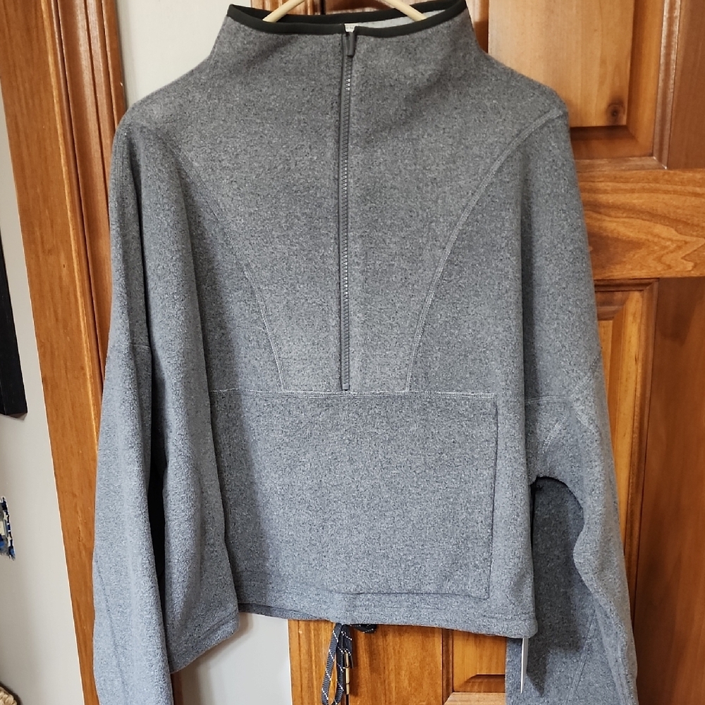 ALO Yoga Yin Yang Half Zip Pullover